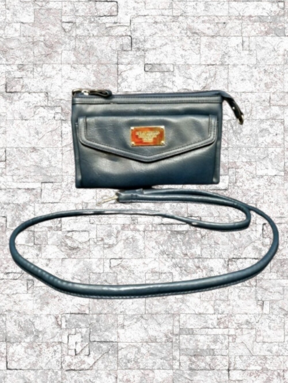 RELIC BRAND COLLECTION BLUE ZIP CLOSURE PURSE